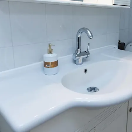 Classical Beauty 3bd In Peacefull Nea Filothei Apartment *