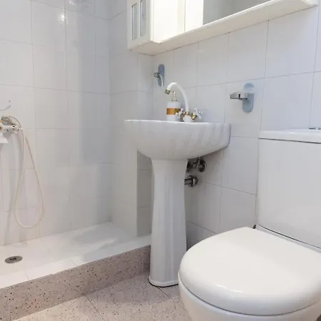 Apartment Classical Beauty 3bd In Peacefull Nea Filothei *